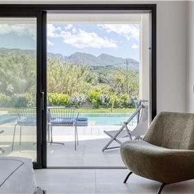 5 bedroom luxury seaside villa with indoor & outdoor pool, near Acharavi, sleeps 10